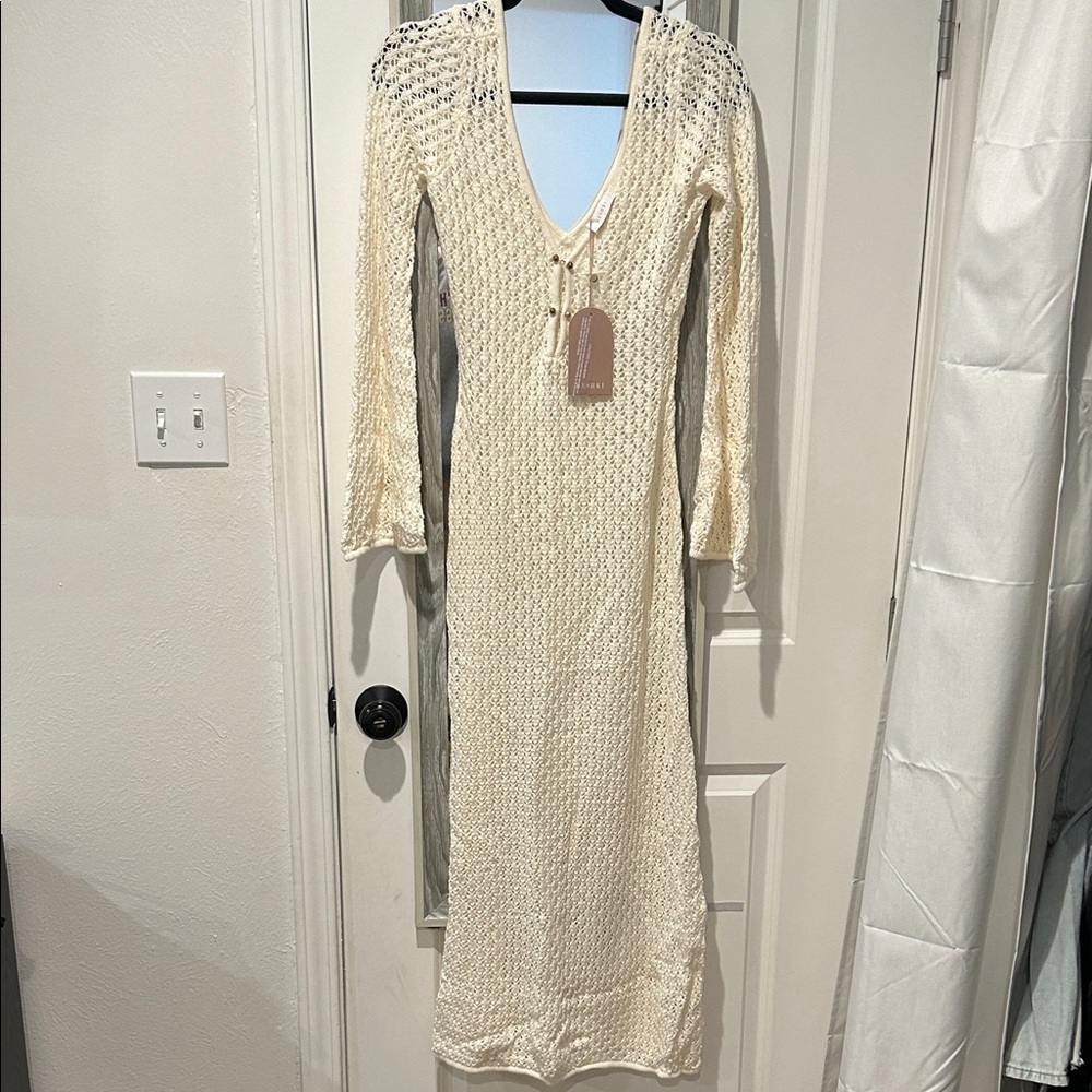 Elegant Cream Knit Maxi Dress